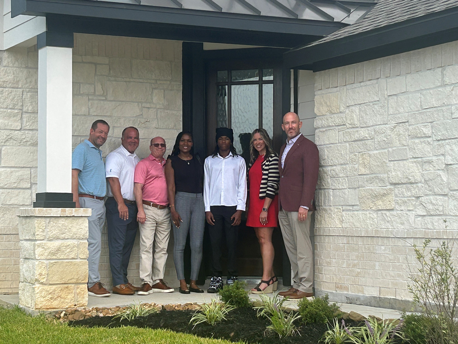 Featured image for “Signorelli, First America Homes Donate $278,562 to Support Local Veterans and At-Risk Families and Individuals”